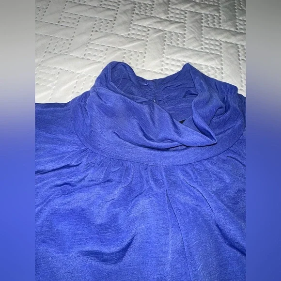 Elegant Blue Sleeveless Top Size L - Picture 3 of 6